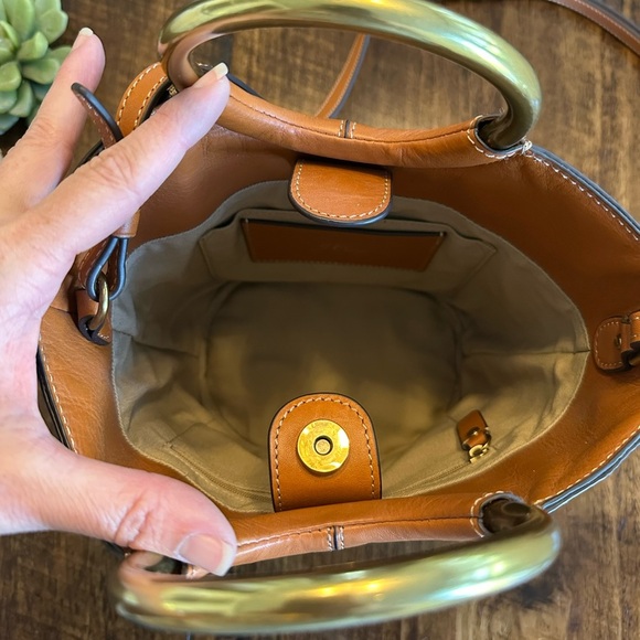J. Crew | Bracelet Bucket Bag in Italian leather - Picture 7 of 11